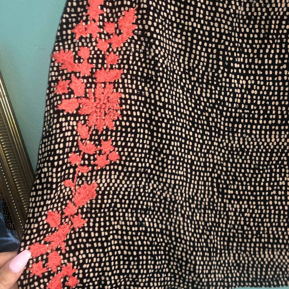 Embroidered top - Picture 3 of 4